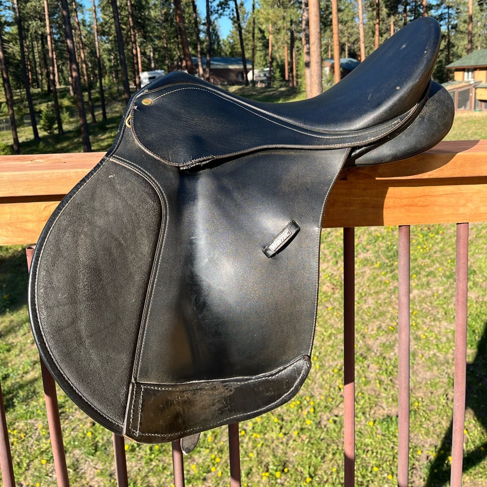 Wintec Adjustable GP Saddle 17”